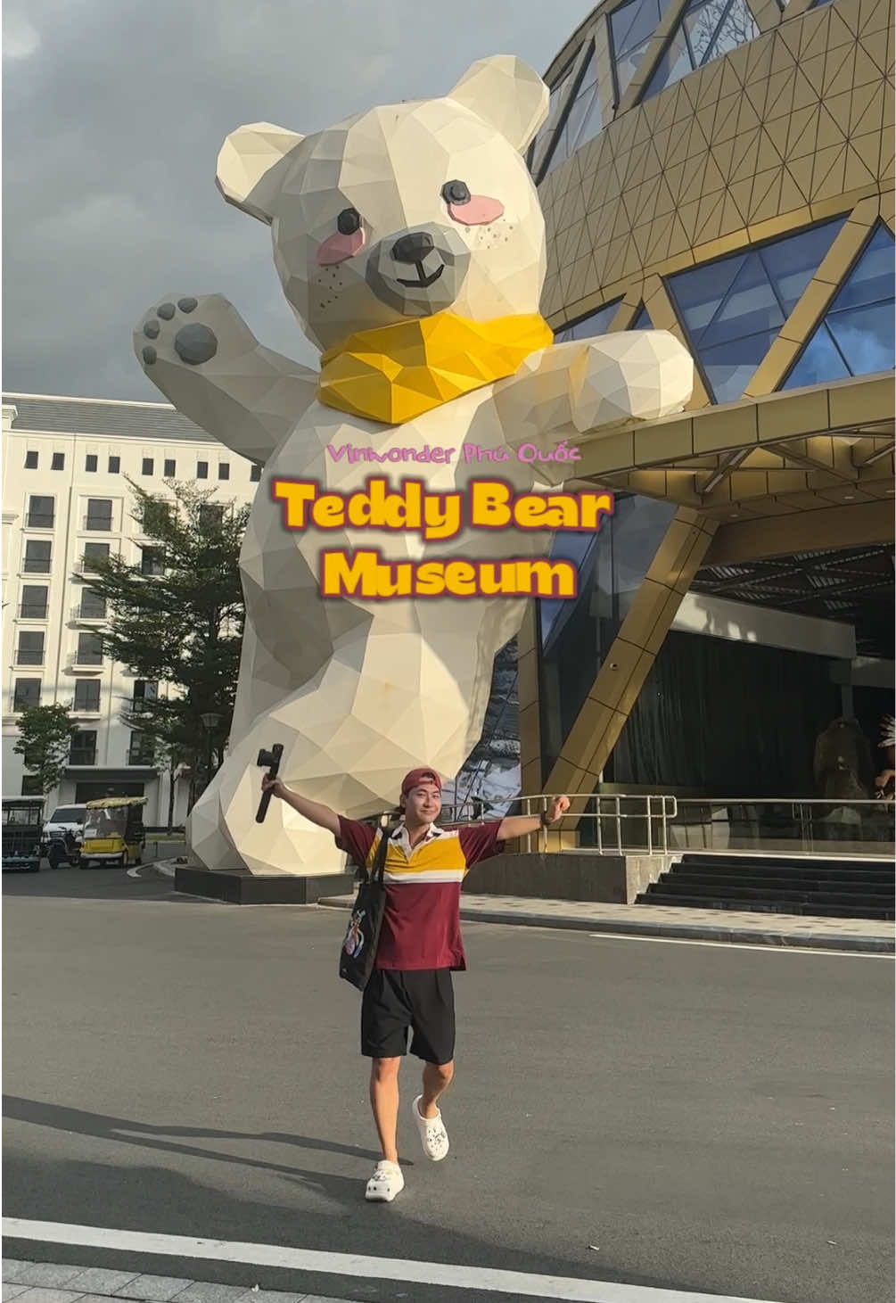 Tới mùa đi Phú Quốc rồi các bạn nhỉ? Ai đã từng đi #teddybearmuseum tại #vinwonderphuquoc rồi thì hãy điểm danh cùng Dũng nhé 💁🏻‍♂️ #dunghoang #dunghoangduhi #phuquoc #vinpearl 