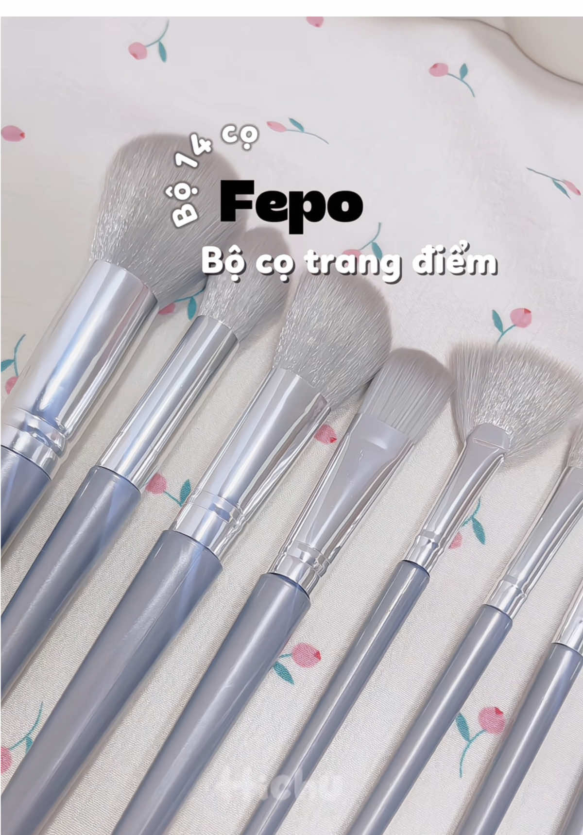 Bộ 14 cọ trang điểm hịn hò zá chie bằng 2 ly trà sữa thui ý #bocotrangdiem #bocotrangdiem14cay #fepo #reviewlamdep #domakeup #unboxing #hichureview 