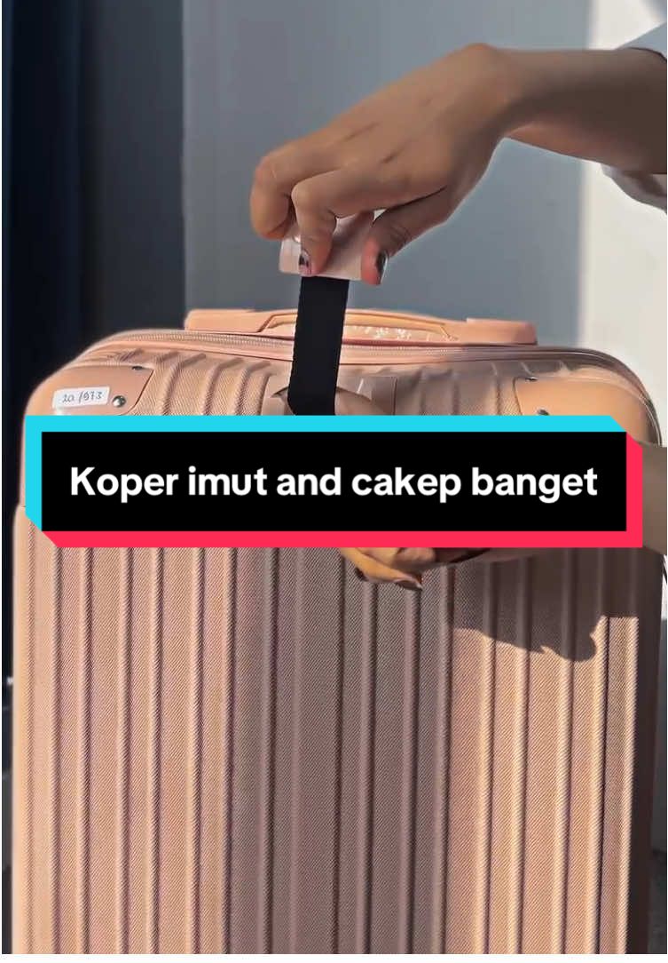 Liburan membuat mu melupakan permasalahan kehidupan dan berfokus pada keindahan kehidupan. Karena itu berliburlah agar kamu bahagia. Dan berlibur membutuhkan koper cantik dan menarik💯‼️‼️‼️‼️#koperkeren #kopertraveling #promo #kopermurah #koperjalan #fyp #diskontiktokshop #hargamurah #koperjalan #fyp #diskon #koperkuat #koper #koperkece #hargadiskon #wibgajian 