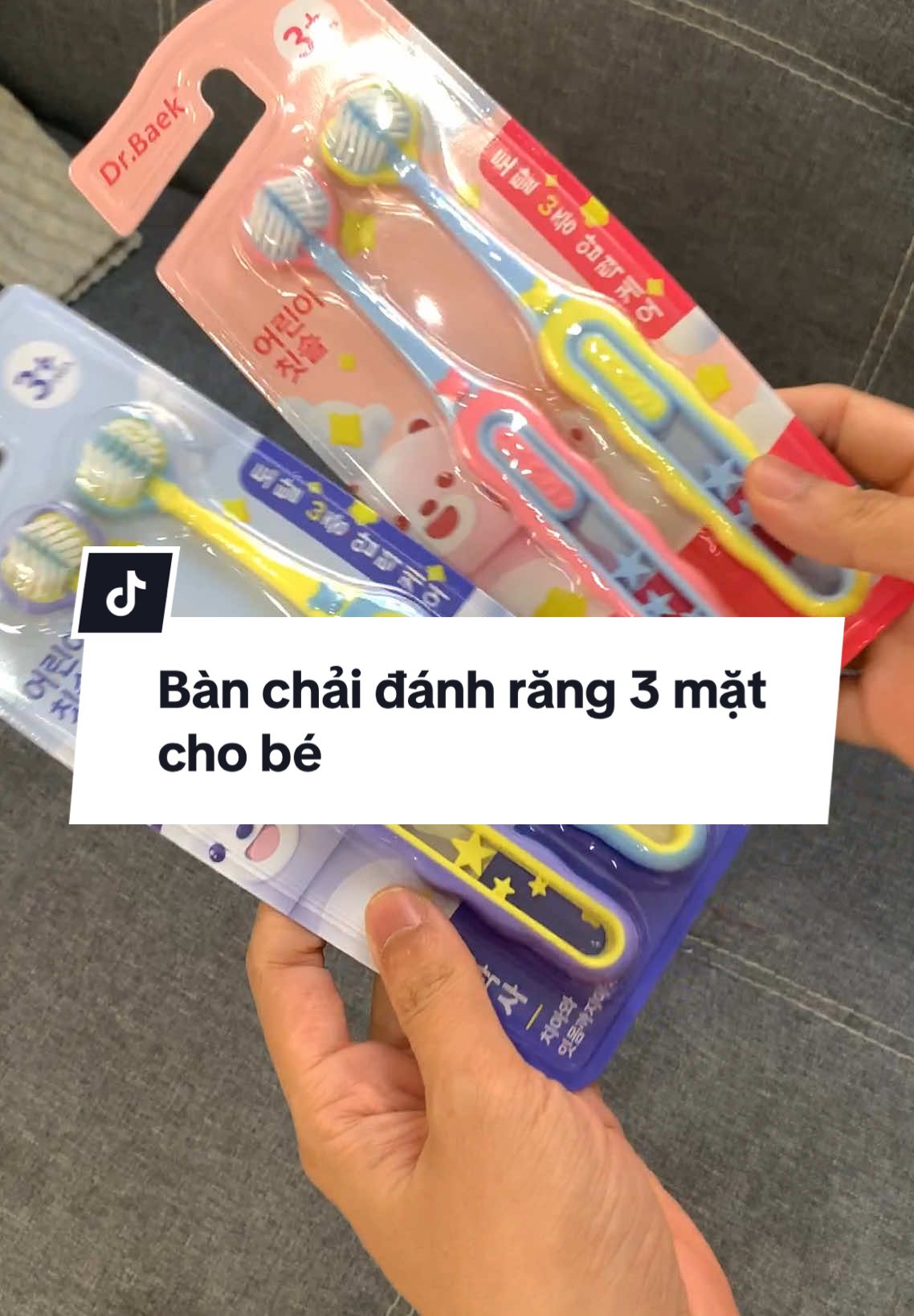 Bàn chải đánh răng 3 mặt cho bé, giúp làm sạch răng và nướu cho bé, các con rất thích ạ #banchaidanhrang #banchaidanhrangchobe #banchaidanhrang3mat #banchaidanhranglongmem 