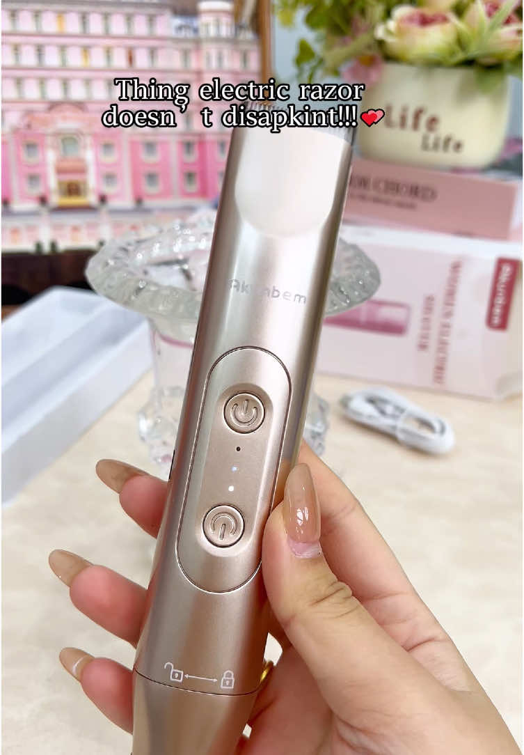 Thing electric razor doesn't disapkint! #electricrazor #razor #viral #electricazor #ealsforyoudavs #tiktokshopbacktoschool #us#tiktokshop #women #lady #girls #fyp #tiktokshopblackfriday#tiktokshopcybermonday#spotlightfinds #tiktokshopcybermondav #spotlightinds #blackfridavearlvdeals #tblackfridavdeals #blackfriday #TikTokshopLastChance#tiktokshopnewyearnewaura