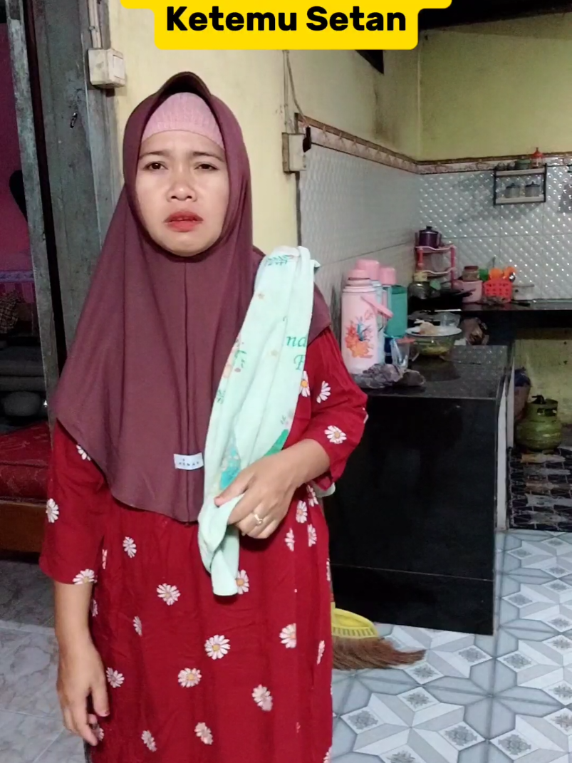 hantunya auto minder karna gak di anggep #komedia #videoviral #lucu #lucubanget #video #videoviral #kumpulanvideolucu #konten #pemulatiktok  #viral #ngakak #lucu_ngakak  #lucuviral