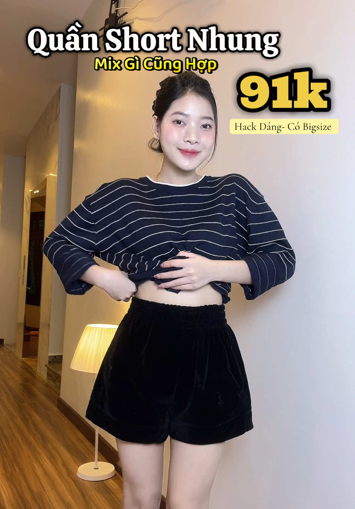 Tìm được quần nhung này hack dáng đúng mê, kiểu phồng vừa tầm không lo bị hở mà che được khuyết điểm hóp hông nữa. Nhung mềm 2 lớp mà rẻ thật ạ, ưng v~~~ 🛒 #landauthuylamme #quannhung #quanshortnhung #quannu #xuhuong #xuhuongtiktok #lammecungthuy #fypシ゚ #quannhungcapcao #quannhungnu 