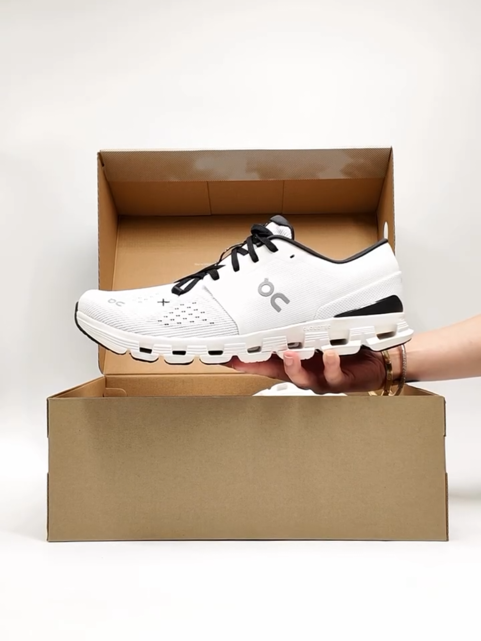 Yang lagi nyari OC harga 2 jtan, klik kranjang kuning 😁  #sepatuwanita #sepatupria #sneakersaddict #sneakerhead #sepatuimport #tokosepatuimportoriginalbnib #807garage #On #Oc #oncloud #oncloudrunning #oncloudx4 