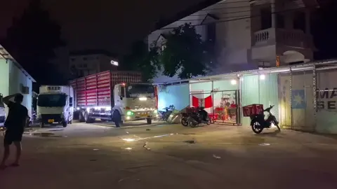 basuri phiên bản tết nha ae 😂#61binhduong #kenongvang🎺🐝 #basuri #xhhhhhhhhhhhhhhhhhhhhhhh #xuhuongtiktok #idoltiktok #hoixetaivietnam #newyear2025 #hino500 @ANH KHA SÌ MÁP 