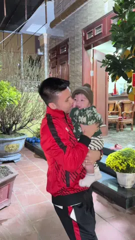 Lido yêu và thích chơi với bố Hải nhất a#chuthanhhuyen #Lido #quanghai #fyp 