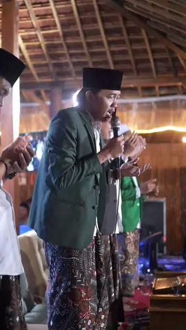 MAHALLUL QIYAM | Gus Farid // Majelis Al Barokah Gus @Faridc  Hadroh @Majelis Al Barokah Salatiga  #sholawat  #hadroh  #gusfarid  #gusfaridtomboati  #majelisalittihad  #majelisazzahir  #ahbabulmustofa  #gandrungnabi  #sekarlangit  #sabilutaubah  #fyp  #masukberanda 
