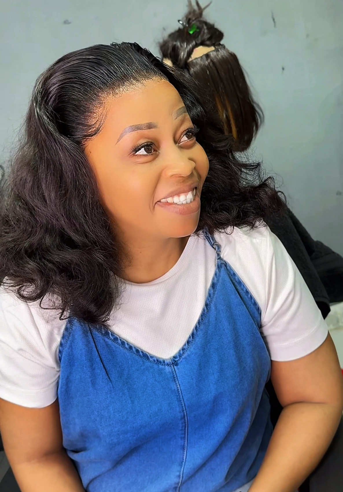 @charo #077663001 #coifeuse #posefrontal #visibilité #libreville_gabon🇬🇦 #gabontiktok🇬🇦🇬🇦🇬🇦 #coifeuse  @L’Oiseau Rare 8G+ 