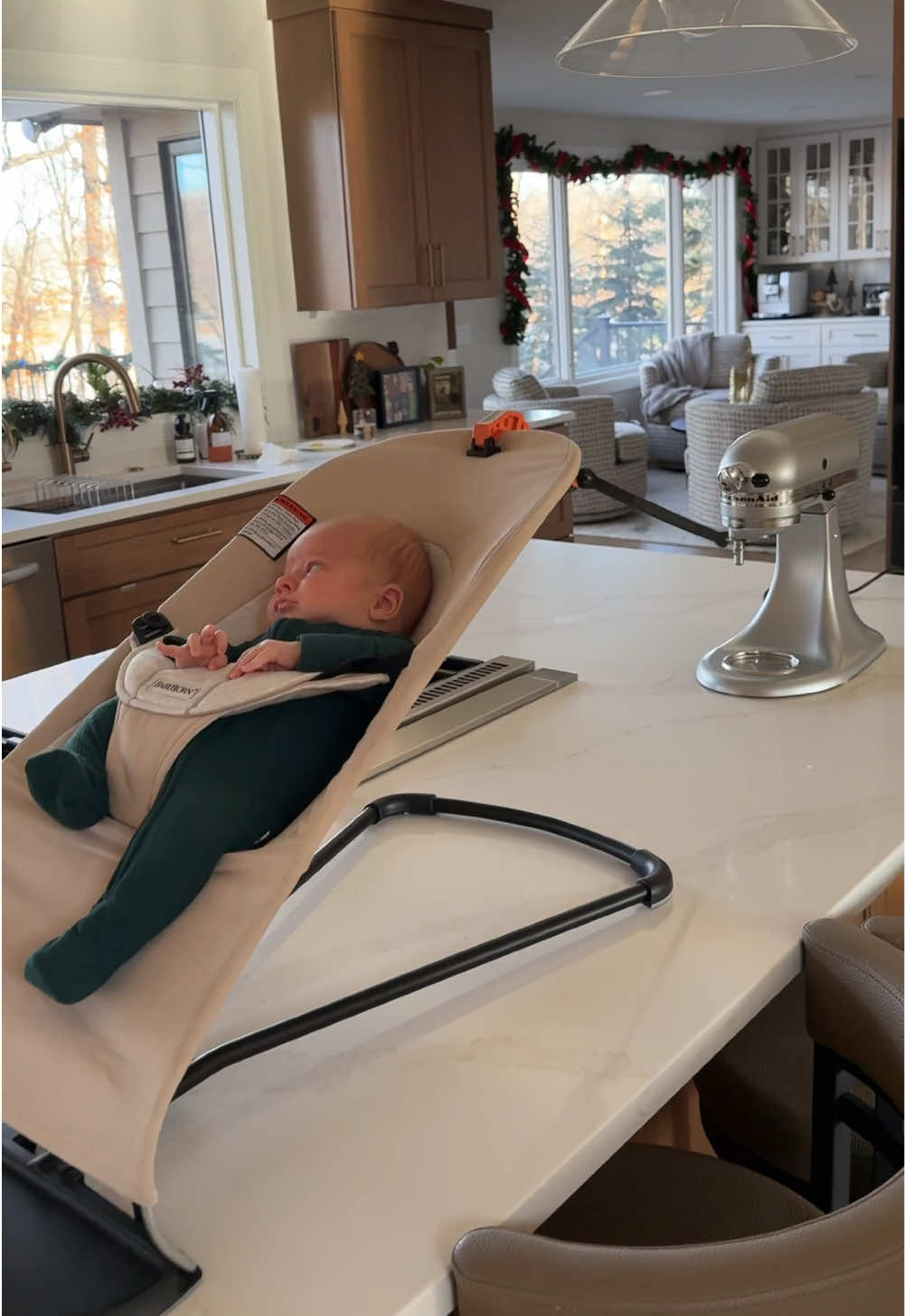 When dad is watching the baby #dad #dadlife #dads #baby #newbaby #mom #momlife #MomsofTikTok #fyp #momtok