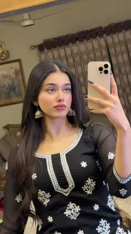 😬 #foryou #tiktokpakistan #foryoupageofficiall #tiktok #1millionaudition #viralvideo #viraltiktok #foryourpage #tiktokviral #1m #fyp 