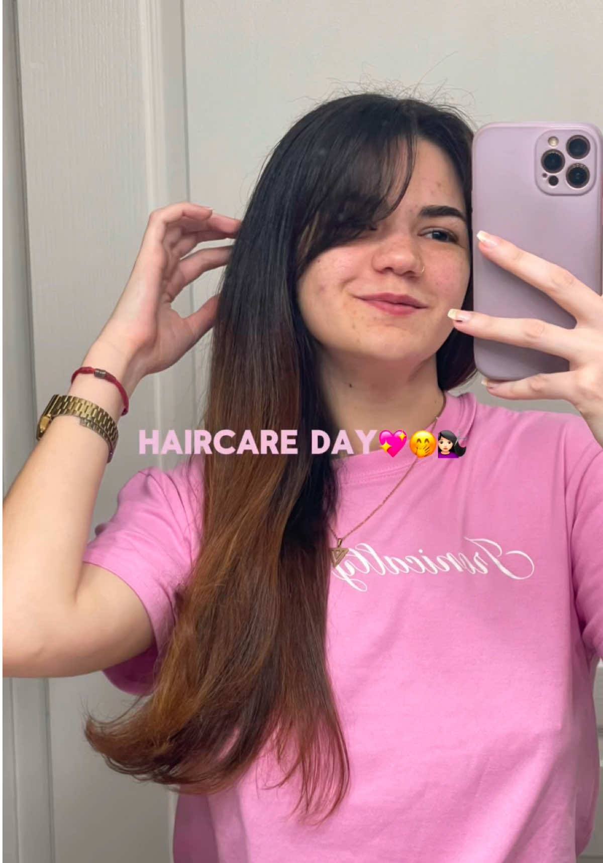 Para tener un cabello suave, sano y brillante no es necesario utilizar demasiados productos, pero si lo es mantener una rutina de cuidado constante🤗 Como ven, la mía es super práctica y al repetirla siempre, me ha funcionado muchísimo. (aplicar calor es opcional✅🙂‍↔️)  #HairCareTips #haircareroutine #hairgoals #beautyroutine #selfcareday #cabellosano #rutinacapilar #diadecabello #haircareday #bymilitovibes #cabellohermoso #personalcareroutine