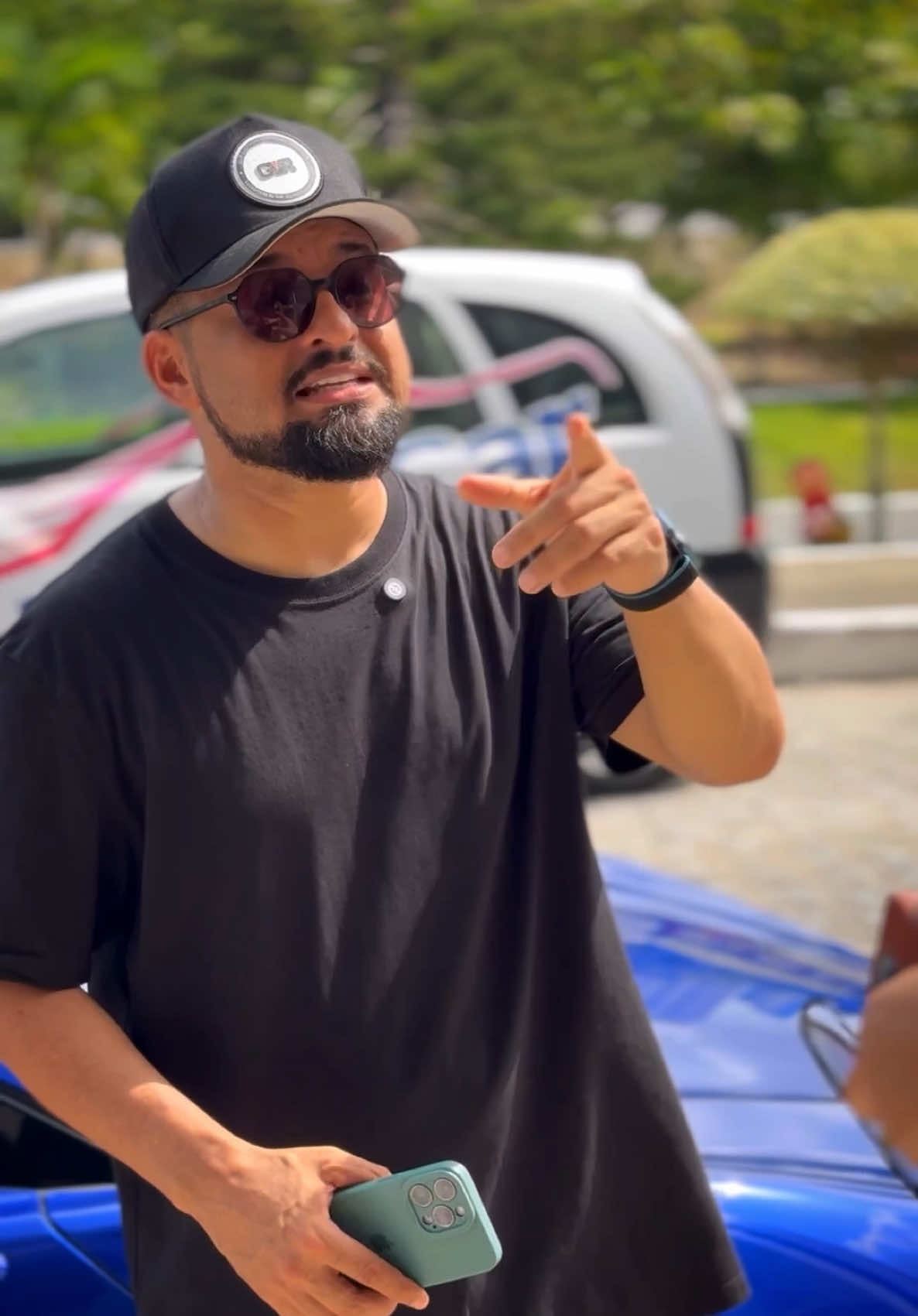 O enrolão! Parte 15 Me sigam no Instagram: @nenellucas #humor #vídeosengraçados #humorecomédia #comedia #risadas #memesengraçados #sorria #sorrisos #vídeopararir #amizades #relacionamento #standup #standupcomedy #cinema #novela #filmes #viralvideos #cantadas #serie #pegadinha 