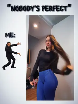 Emarrb doing the TikTok dance trend #dancetiktok #dancetrend #fyp #emarrb 