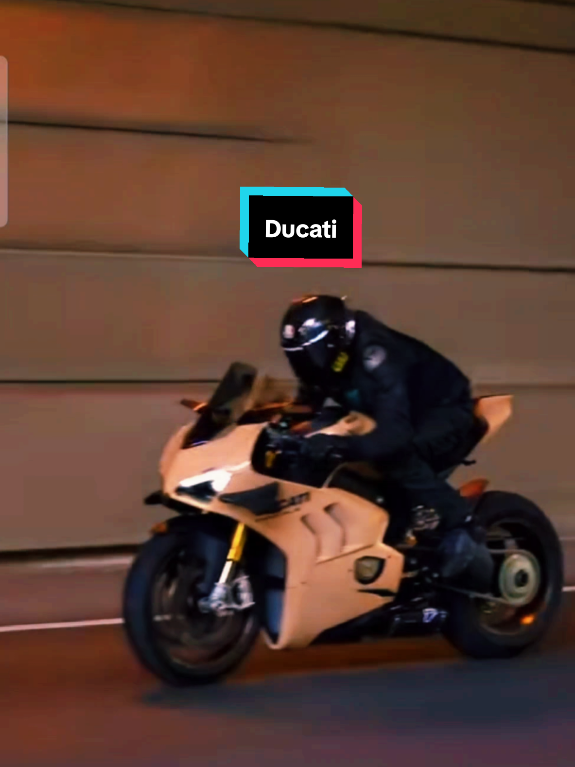 Ducati motorcycle bike #superbike #bikes #moto #motorcycle #ducati #meme #chistoso #fun 