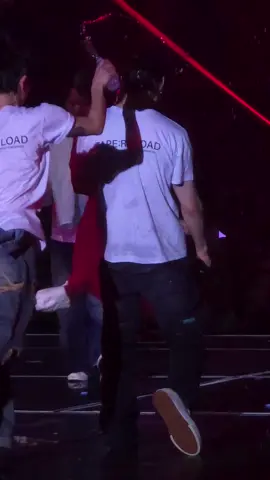 เจบีแรงมากกอ่ะ ถอดแบบนี้เราตุยได้เลยนะ🤣❤️🫠🌴💚 #เจบี #TAPERELOADINBKK #JAYBTAPERELOADINBKK #JAYB_TapeReload #JAYB_RoadRunner #JAYB #GOT7 