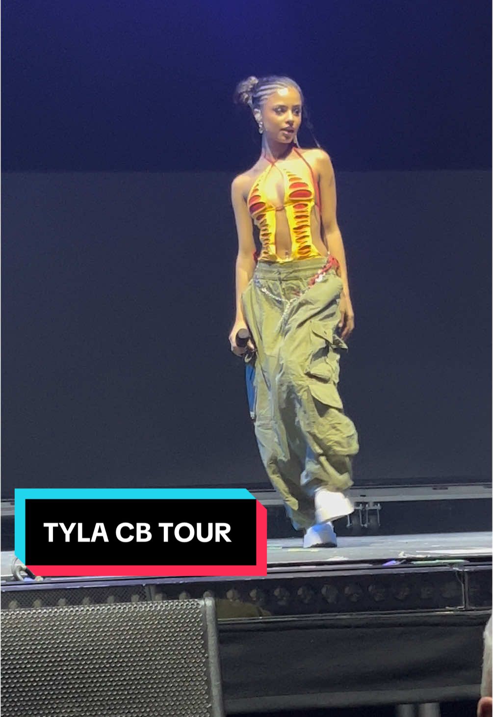 The most stunning person I’ve ever seen with my own eyes! @Tyla #tyla #tylashakeah #push2start #chrisbtowntour 