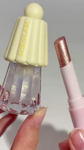 Try layering our Jelly Wow Hydrating Lip Oil in Strike Gold and our Crystal Jelly Glaze Stick in Aura Blitz for a subtle gold shift in your everyday glam ✨ Let us know where you're wearing this combo in the comments below! 👇💬 (ID:47429354) #lipcombo#glittereyeshadow#sparkleeyeshadow#glittermakeup#glittereyes#sparklemakeup#shimmereyeshadow#glitterlook#glitterbomb#glittereyelook#glitteraddict#sheglamcrueltyfree#sheglamjellystick#sheglam
