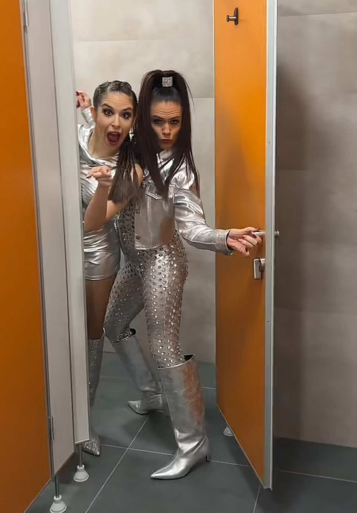 #moaitrend #trend #szerencseszombat #dancersoftiktok #dancers @Enikő Litauszki @yvettewellai @Mojszi Simonka @freespirittse @Szandra Battyányi 
