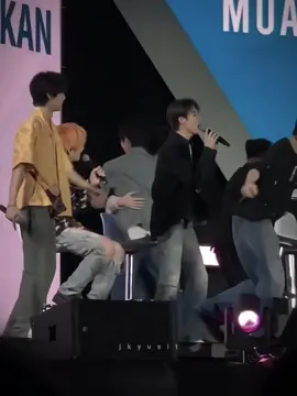 grup seseru ini, selawak ini, sebiduan no jaim-jaim ini, dalam sehari bisa bikin banyak moment lawak karna tingkah random mereka. yakalii gak nge-stan, rugi bgt cuyy😭 #treasure #treasure_yg #fyp 