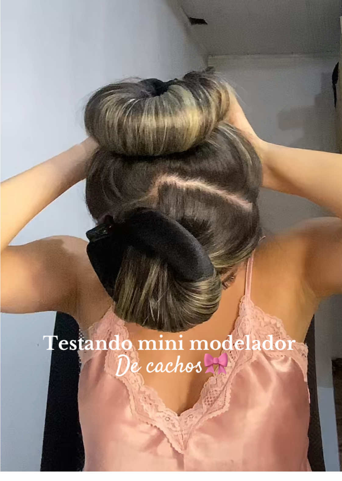 Testando mini modelador de cachos 🎀 #modeladordecachos #cachossemfontedecalor #grwm 