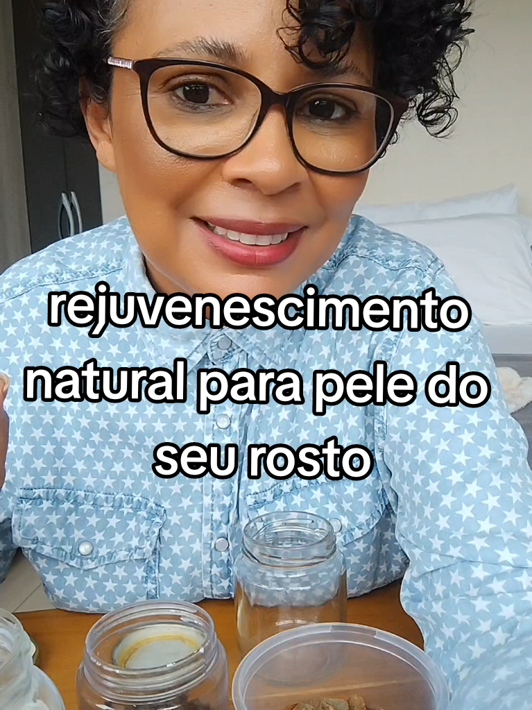 óleo de coco canela e cravo da índia pode rejuvenescer a pele do seu rosto sem falar que o cheirinho é agradável e refrescante