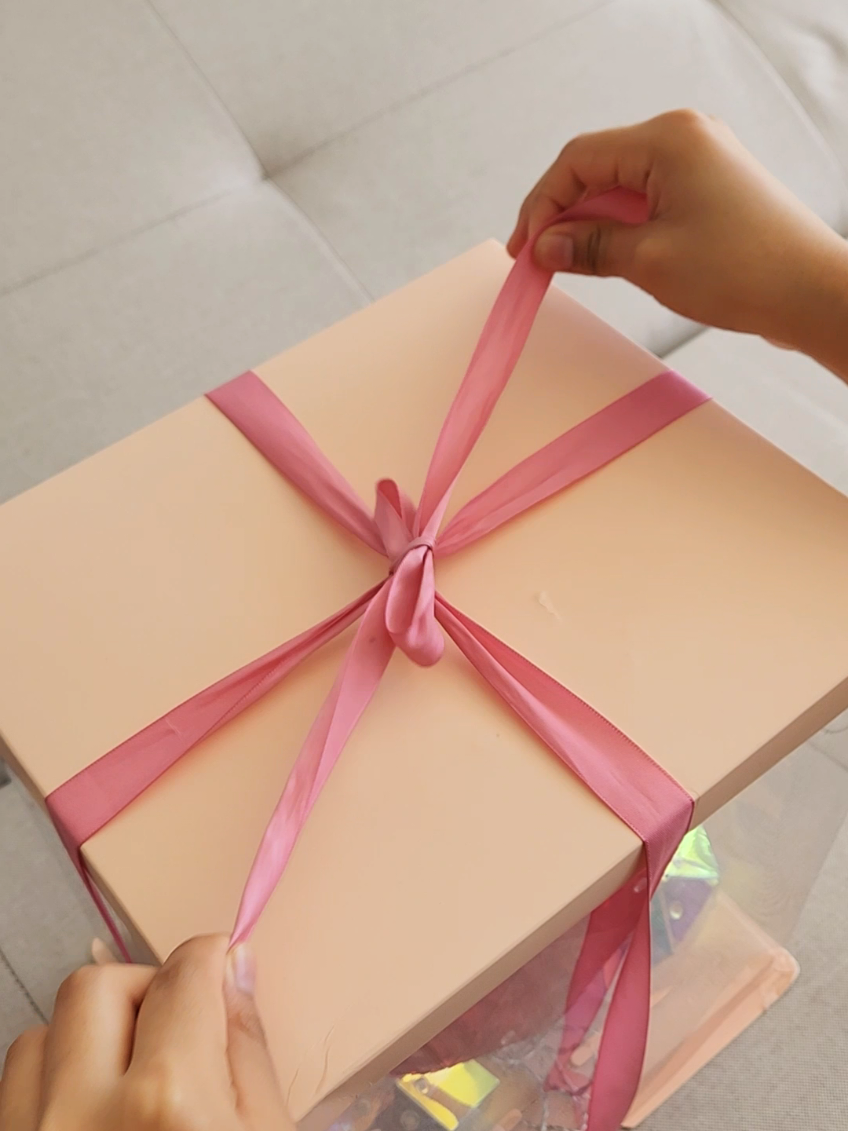 Perfect Gift for anniversary /  Purchase link in our bio🧸💗 #anniversarygift #couplegiftidea #lovegift #giftideas #valentinesdaygift #Love 