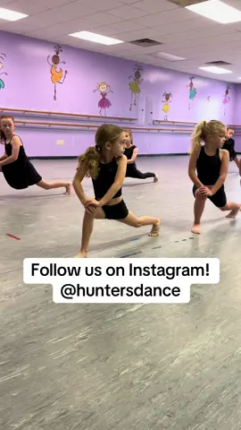 A little warm-up #hcdcwilson #dance #warmup #fyp #dancestudio #teacher 