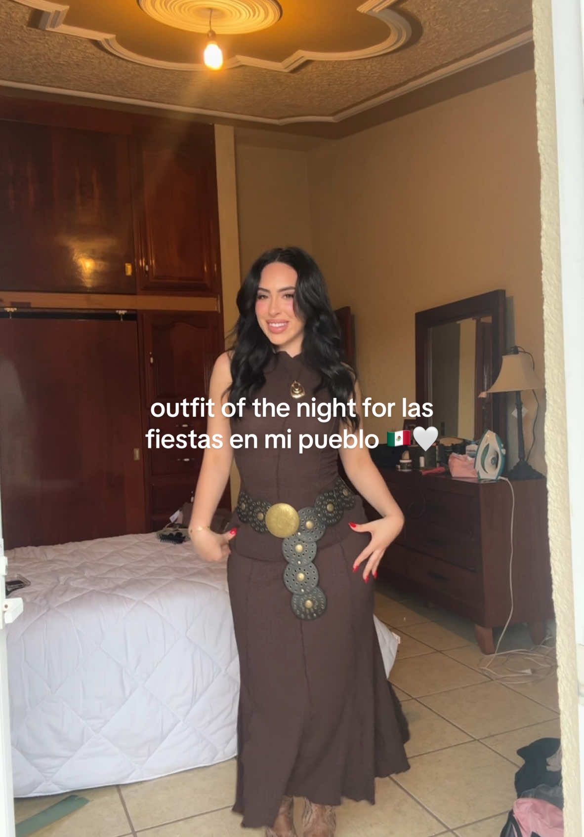 Been waiting to wear this set 🤎 #lasfiestasdemipueblo #outfitinspo #mexico #mexico🇲🇽 #brownoutfits #mexicooutfits 