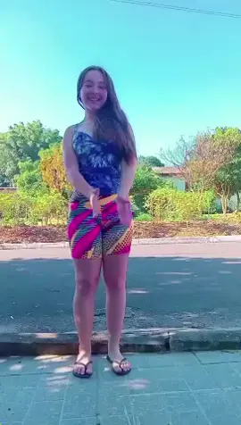 Criticar é fácil, difícil é ser #melhor que #euzinha ! E aí, o que achou? 🤩✨ . . #amor #videoviral #fyyyyy #dancinha #fy #dreher🐴🎶🤠 #viral #melhor #vemcomigo 