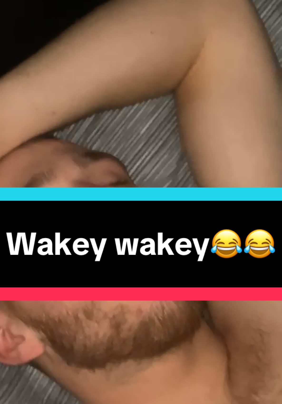 That’s one way to wake your brother up 😂😂 @Harley Ronchetti  #fyp #scare #jumpscare #jump #wakeup #funnyy 