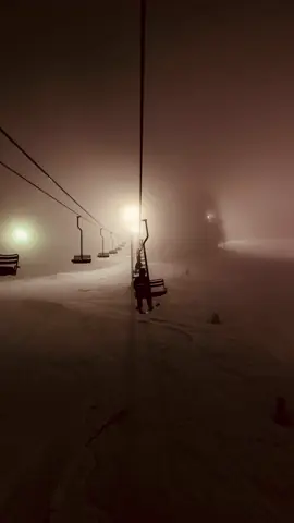 Peace.😶‍🌫️ #fyp #skiing #snowboarding #snow #nature #peace #dark #snowfall #lost #viralvideo #LA #edit #trending #trend #2025 #fog #longervideos #DIY #ikon #snowboard #westcoast #popular 