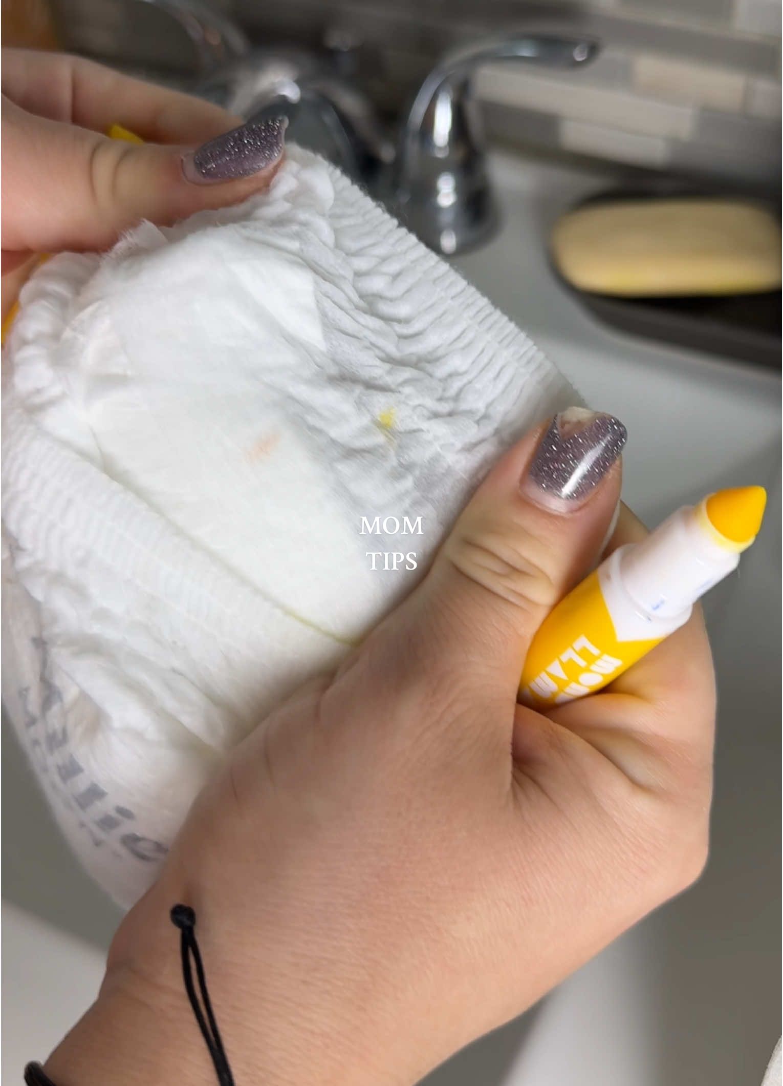 Mom hacks ❤️ #mom #momhack #firsttimemom #parents #tips #hack #MomsofTikTok 