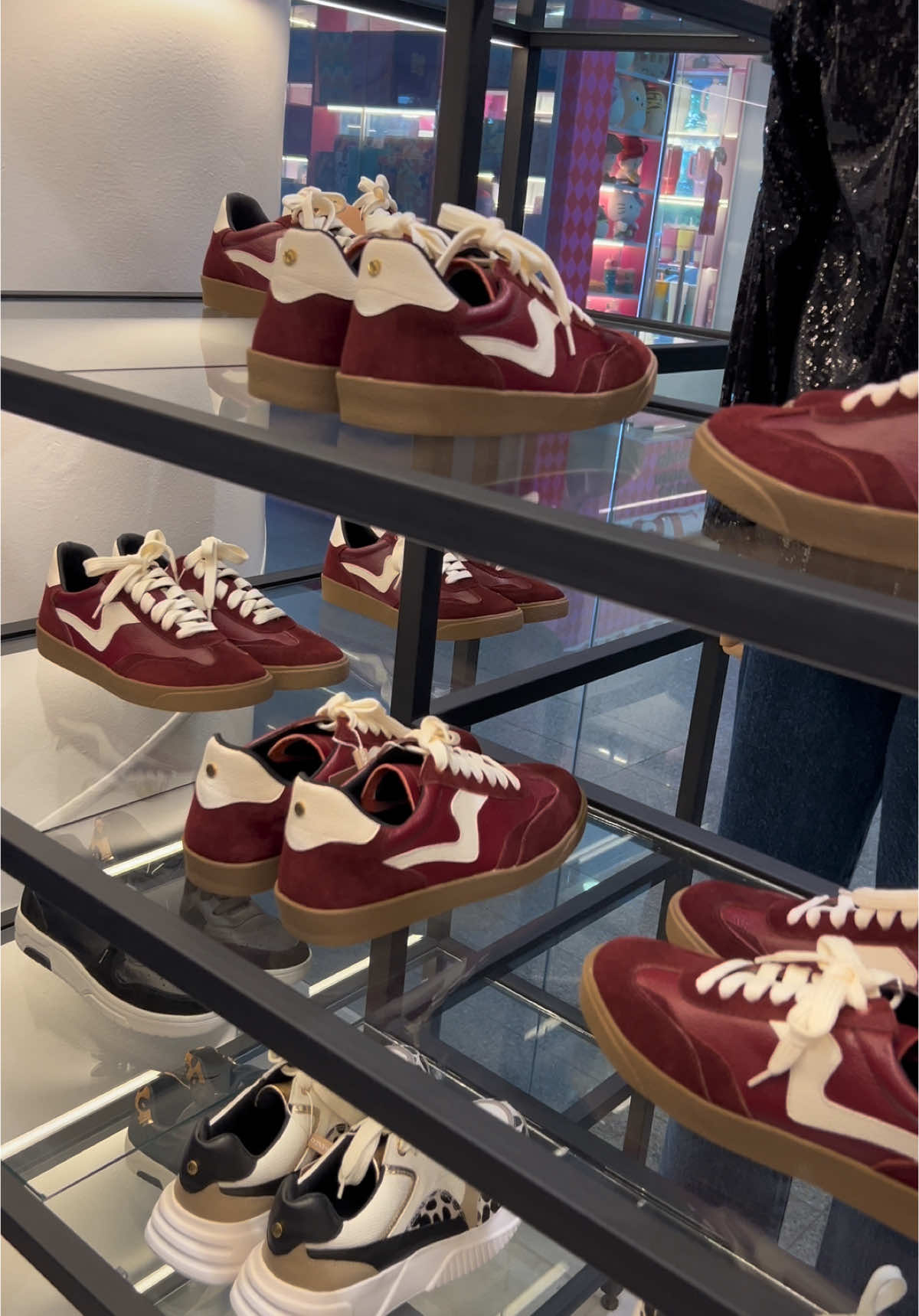 Estrenos de la semana! 🤩 Diseños llenos de versatilidad, ideales para tus looks del día a día! 