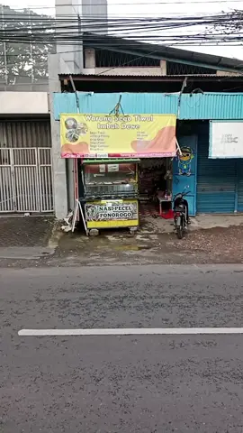 Minggu full menu.. monggo dulur mampir wonten kali rungkut warung sego tiwul imbuh dewe sak wareke bebas menu hanya 15k ,, bungkus 12k🙏