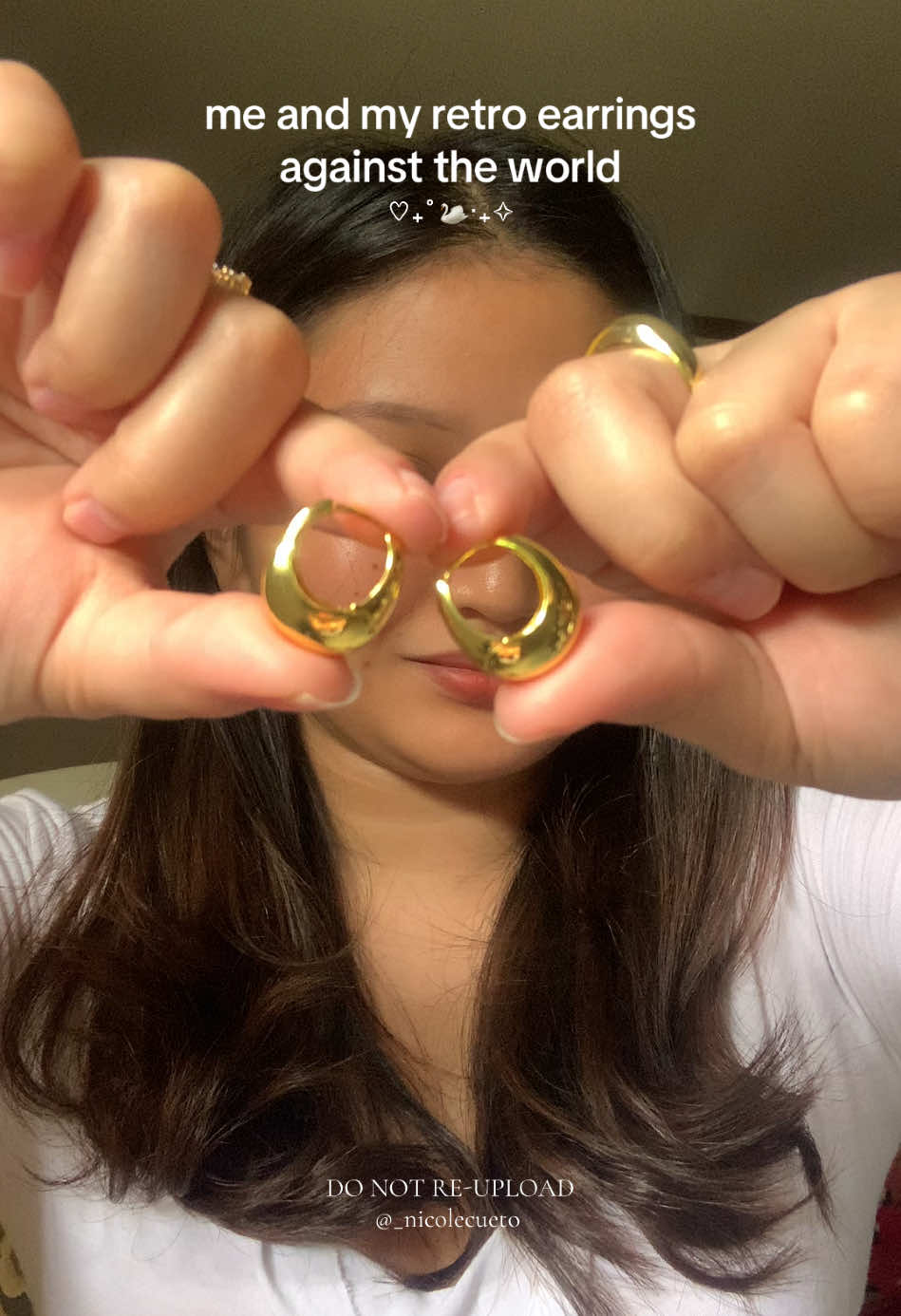 this retro earring screams elegance!! 😮‍💨💌 #earrings #retroearrings #earringslovers #earringstyle #goldearrings #ovalearrings #chunkyearrings #goldearrings #retroearringsforwomen #earringsforwomen #womenearrings #simpleearrings #fashionearrings #classyearrings #elegantearrings #earringcheck #earringsoftheday #earringlover #dropearrings #ninice 