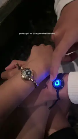 perfect for long distance couple kahit nasa ibang bansa man yan you can still connect with each other #totwoo #couplebracelet #longdistancerelationship #couplestiktok #sunandmoon #longdistancebracelets 