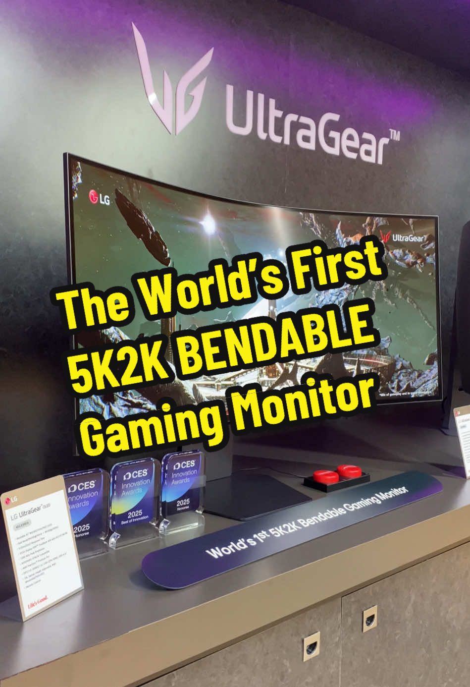 LG are releasing the world’s first 5K2K BENDABLE monitor. Insane!! #CES #CES2025 #Gamer #LG #UltraGear #OLED #GamingMonitor