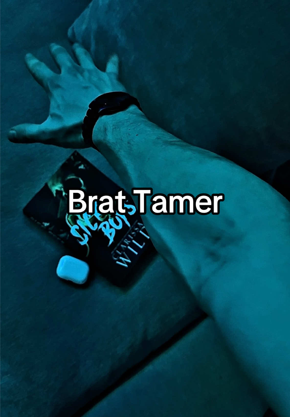 Brat Tamer.. 📚🖤🔪🫶🏻😘🥀  #bookboyfriend #morallygreymen #darkromance #maskedman #booktokgirlies #brattamer #BookTok 