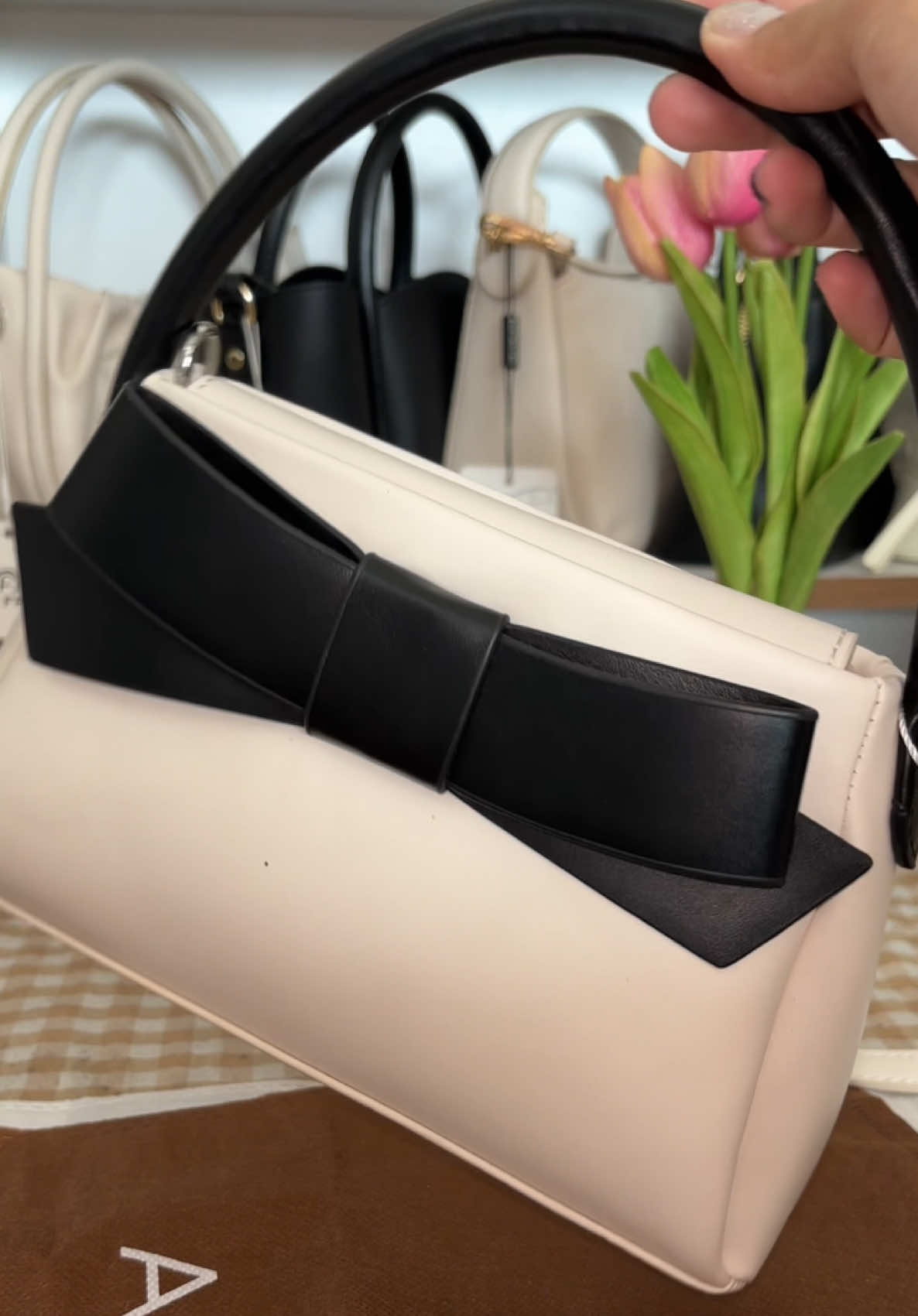 tas pita gemesh🖤🤩😍#rekomendasitas #taskekinian #SlingBag #handbag #agefreebag👜 #fypシ 