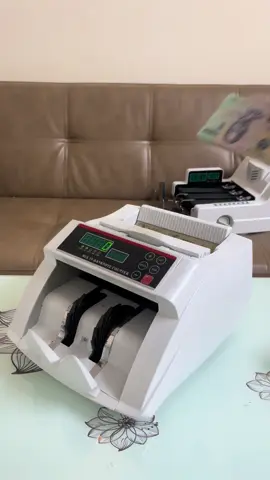 Máy đếm tiền nhỏ gọn