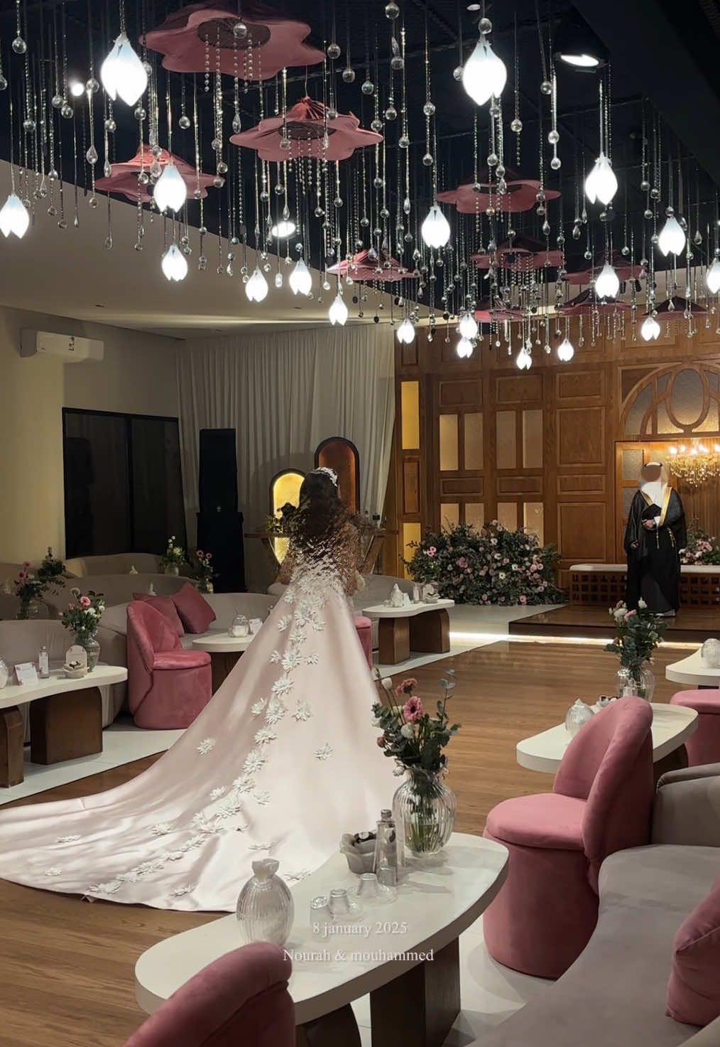 ليلة عن ألف ليّلة وليّلة حمدللة 🎀🌷🪷💖🥂👰🏻‍♀️#ملكتي #fyp #wife #pink #husband #loveyou  تنسيق لمسة للحفلات وقاعة الورا وكلهم ببريده هم  القائمين على الحفل كامل مره عسل🥺💖 @قاعة الوراAlora-بريدة 