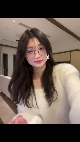 kh muốn qua lại đâu muốn ở lại đây cơ 😔