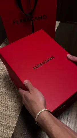 Unbox my new Ferragamo sneakers with me! #ferragamo #maximiliandavis #fashiontiktok #unboxingvideo 