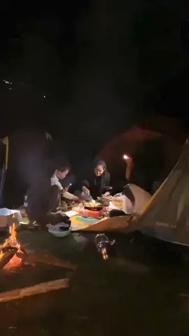camping emg seseru ituu .  .  .  #nksewaofficial_22 #healing #sewaalatcamping #camping #barengbestie #fypage #fyfyfyfyfyfyfyfyfyfyfyfyfyfyfyfyfyfy #ff #fypシ゚viral #apiunggun #fyppppppppppppppppppppppp #sewalatoutdoor #berandatiktok #muarobungo #soundviral #jambipride #fyppppppppppppppppppppppp 