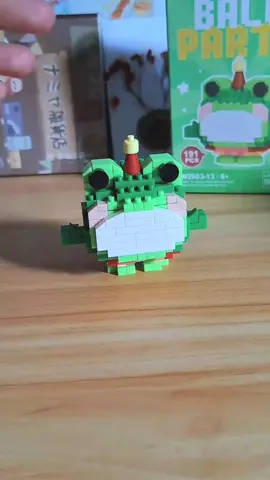 building a lego frog 🐸 #frog #lego #unboxing #buildingblock