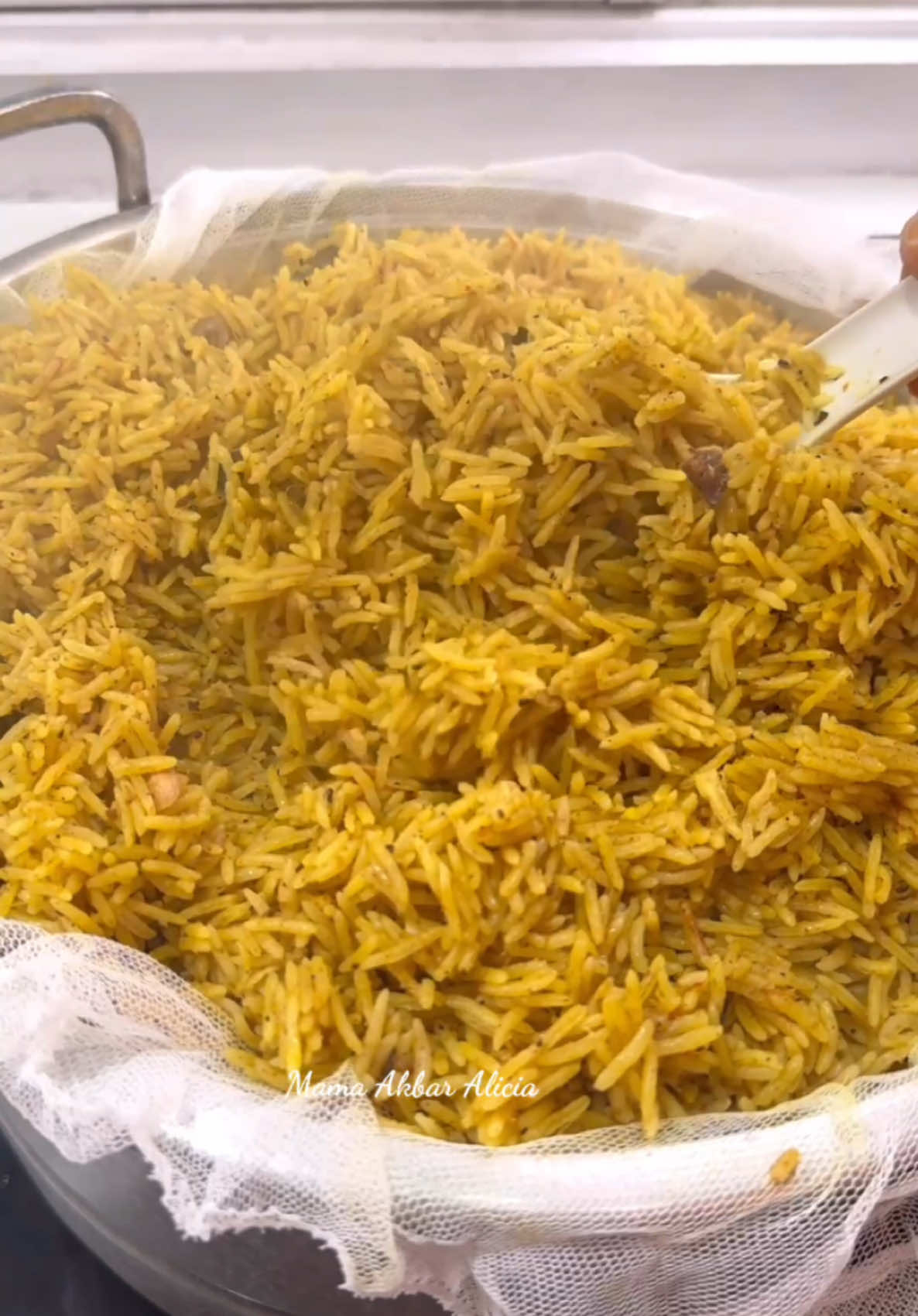 Masak 5Kg Nasi Kebuli ayam bumbu nya ngeracik sendiri enak banget !!  #NasiKebuli #NasiKebuliAyam #ResepNasiKebuli #MamaAkbarAlicia 