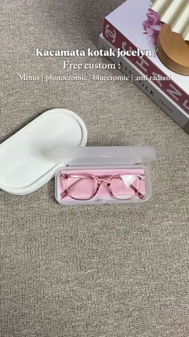 Cocok bgt buat wajah bulat kaya aku🤧✨ #kacamata #antiradiasi #kacamataminus