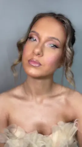 #makeupartist #makeup #bridalmakeup #bambieye #glow #makeupvideo 