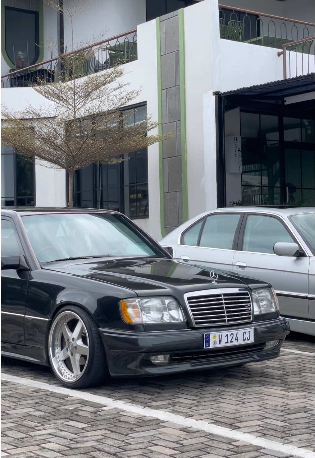 kali aja si item ada yang mau lanjutin ngerawat🫣 #fyp#bmw 