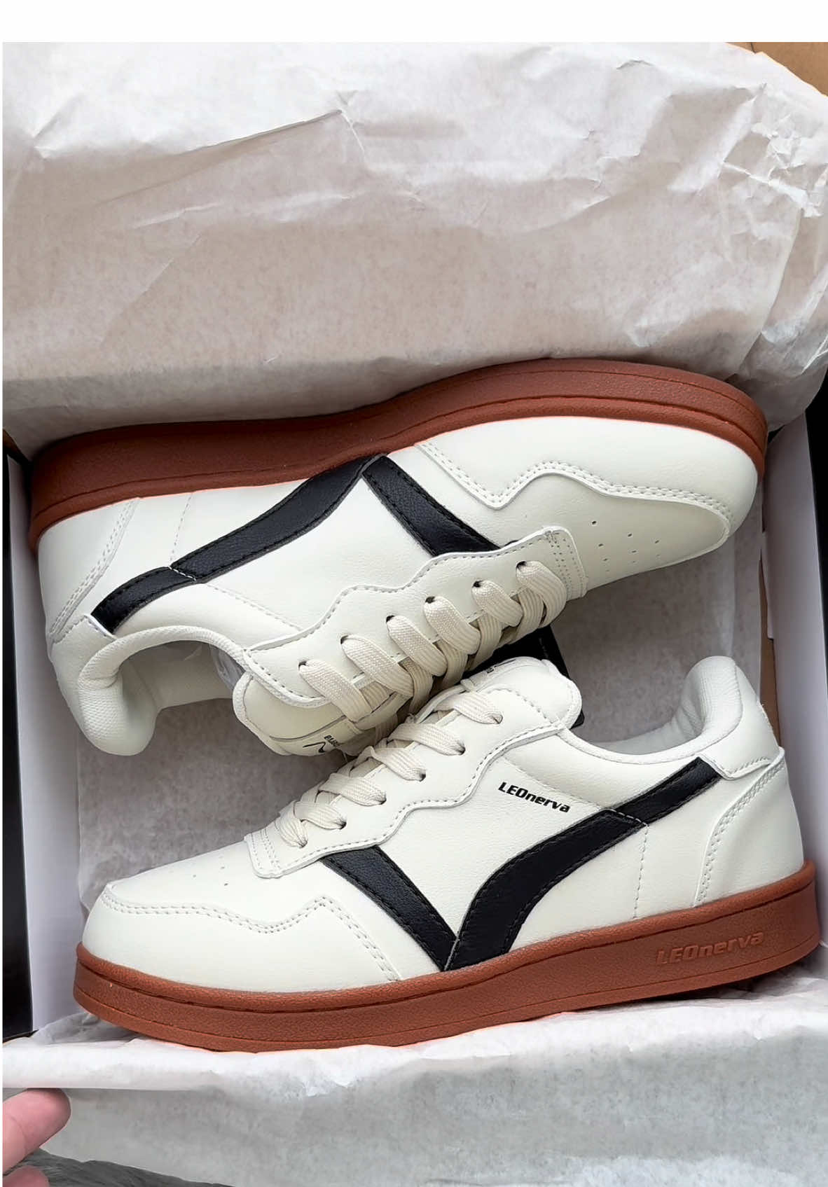 Giày Leonevar 808  vs1 bee đế nâu#giaysneaker #giaythethao #giaynamnu #leosneaker47 #giayleonerva #leonevar808 #thoitrang #fashiontiktok 